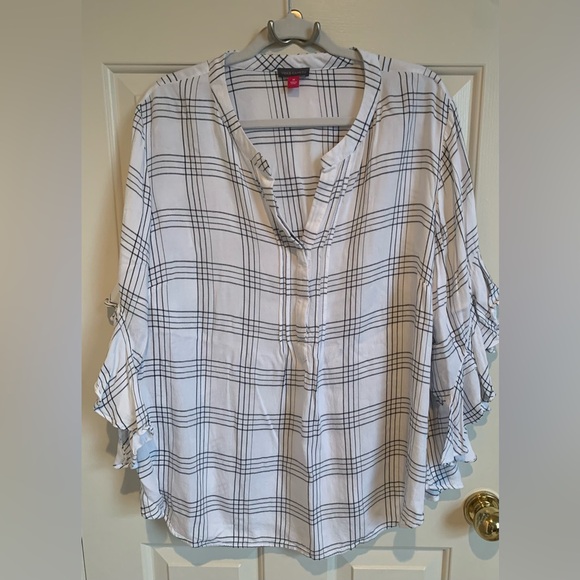 Vince Camuto blouse. White and black plaid. Size 3x. Great used condition. - Picture 2 of 5